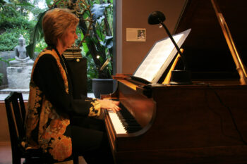 Susan Svrcek playing at Norton Simon Museum