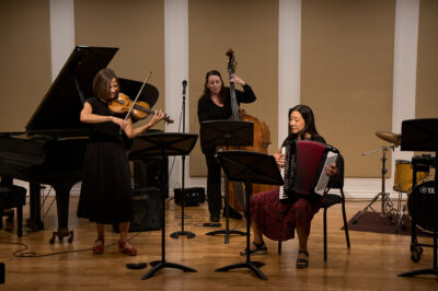 Holiday Concert at Vroman’s Bookstore | Café Luar